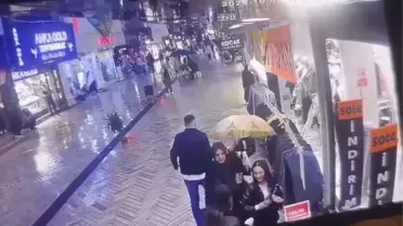 Eteğini Tutan Kadın Gözaltında