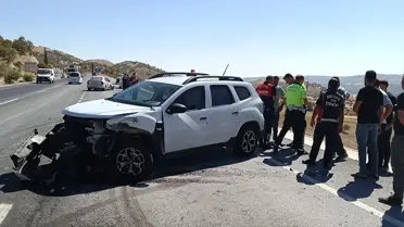 Besni'de Trafik Kazası: 5 Yaralı