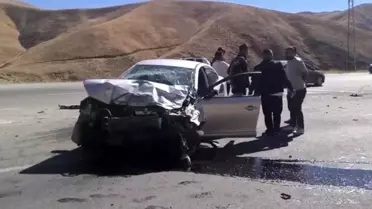 Yüksekova'da Trafik Kazası: 4 Yaralı