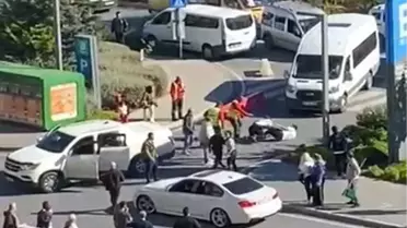 Hastane Girişinde Kavga: Trafik Durdu