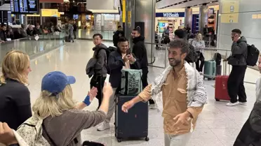 İsrail'den Sınır Dışı Edilen İngiliz Aktivistler Londra'ya Ulaştı