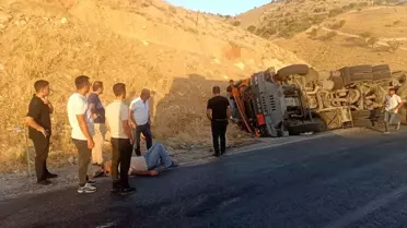 Siirt'te Tır Devrildi, Sürücü Yaralandı