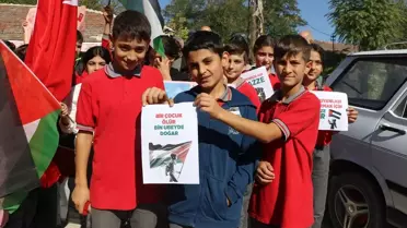 Amasya'da köy okulu öğrencilerinden Filistin'e destek yürüyüşü