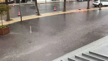Aydın'da Sağanak Yağmur Yol Sularını Bastı