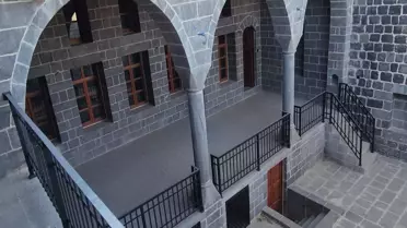 Diyarbakır Sur'da TOKİ çalışmaları: 117 tescilli yapı tamamlandı