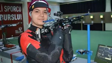 Rekortmen Elif Berfin Altun Altın Madalya Kazandı