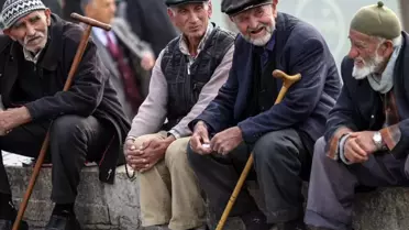 Milyonlarca emekliyi kara kara düşündürecek kararın eli kulağında