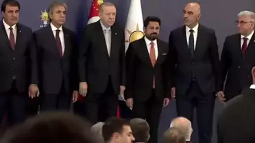 7 belediye başkanı AK Parti'ye katıldı! Erdoğan rozetlerini bizzat taktı