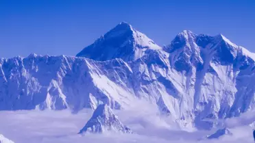 Everest'te Fırtına: 200 Dağcı Tahliye Edildi
