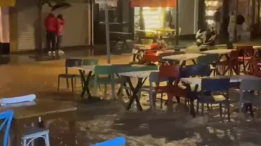 Çeşme'de Sağanak Yağış Felç Etti