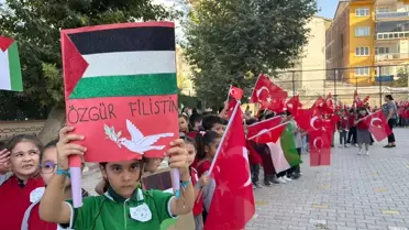Öğrencilerden Filistin İçin Protesto