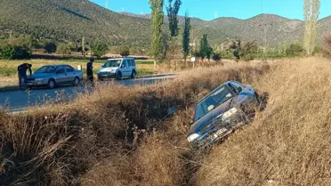 Amasya'da Otomobil Devrildi: 3 Yaralı