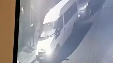 Park Halindeki Minibüs Hızla Çalındı