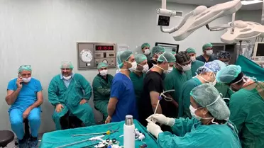 Canlı Yayında Laparoskopik Ameliyat