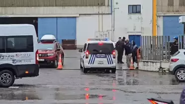 Tuzla'da Gemi Yan Yattı, 1 İşçi Hayatını Kaybetti