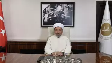 Yeni Dİyanet İşleri Başkanı Safi Arpaguş, makamına Atatürk portresi astı