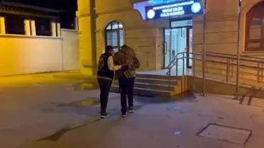 Durakta bekleyen genç kızı taciz etti: Çok güzelsin, gel bırakayım