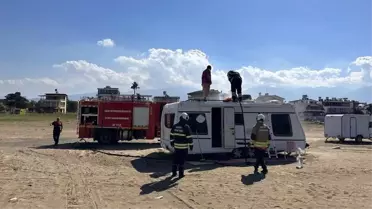 Hatay'da Park Halindeki Karavanda Yangın Çıktı
