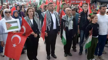 Ayvalık'ta Filistin'e Destek Yürüyüşü Düzenlendi