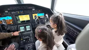 Minik İkizler Bakan Uraloğlu'nu Ziyaret Etti