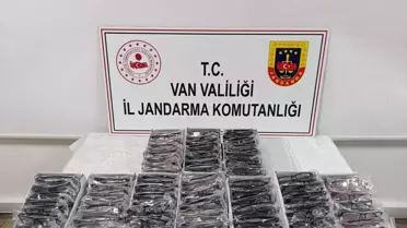 Van'da Gümrük Kaçağı Malzeme Ele Geçirildi
