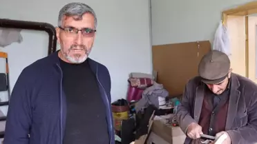 Hüsamettin Aras, Atık Tahtalardan Ürünler İmal Ederek Geçimini Sağlıyor