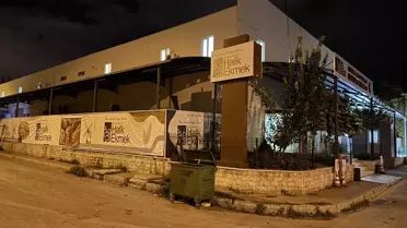 Halk ekmek fabrikasında fare skandalı! Hemen kapatıldı