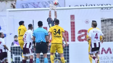 İnegölspor, Beykoz'u 3-1 Yenerek Galip Geldi