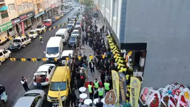 Kartal'da İndirim İzdihamı