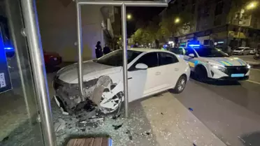 Alkollü Sürücü Durağa Daldı