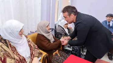 Vali Sözer Huzurevini Ziyaret Etti
