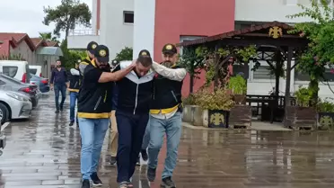 Adana'da El Bombası Saldırısı