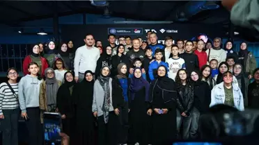 Alper Gezeravcı Öğrencilerle Uzayı Keşfetti