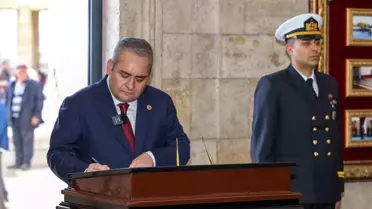 Ankara'nın Başkent Oluşunun 102. Yılı Anısına Anıtkabir Ziyareti