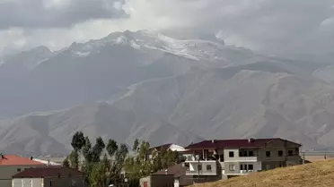 Bitlis ve Hakkari'de Zirvelere Kar Yağdı