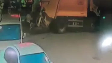 Esenyurt'ta Çöp Kamyonu Kaza Yaptı