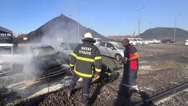 Hatay'da Park Halindeki Araç Yandı