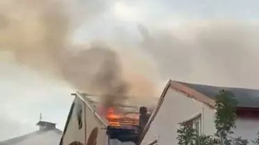 Kocaeli'de Çatı Yangını Paniğe Neden Oldu