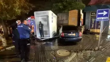 Sara Nöbeti Geçiren Sürücü ATM'ye Çarptı