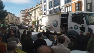 Çöp Kamyonu Kazasında 78 Yaşındaki Adam Hayatını Kaybetti