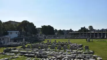 İzmir'de 1800 Yıllık Roma Heykeli Bulundu