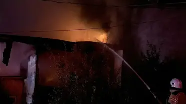 Kütahya'da Çatı Yangını: Ev Sahibi Fenalaştı