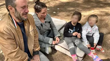 Evsiz Aile Ormanda Yaşıyor