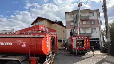 Hendek'te Çatı Tadilatında Yangın Çıktı