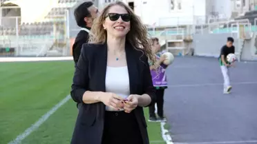 Denizli'de Tarihi An: Türkiye'nin İlk Kadın BAL Denetçisi Görevde