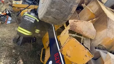 Eskişehir'de İş Makinesi Devrildi, Operatör Yaralandı