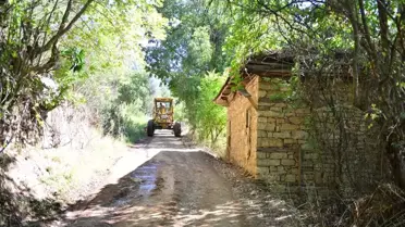 Kumluca'da Yol Bakım Çalışmaları Devam Ediyor