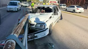 Elazığ'da Otomobil Bariyerlere Saplandı: 1 Yaralı