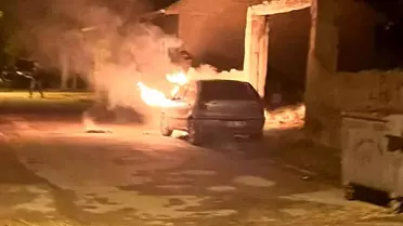 Eskişehir'de Park Halindeki Araç Yangını