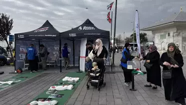 Üsküdar'da Gazze'ye destek için 'İzlemek Yetmez' etkinliği düzenlendi